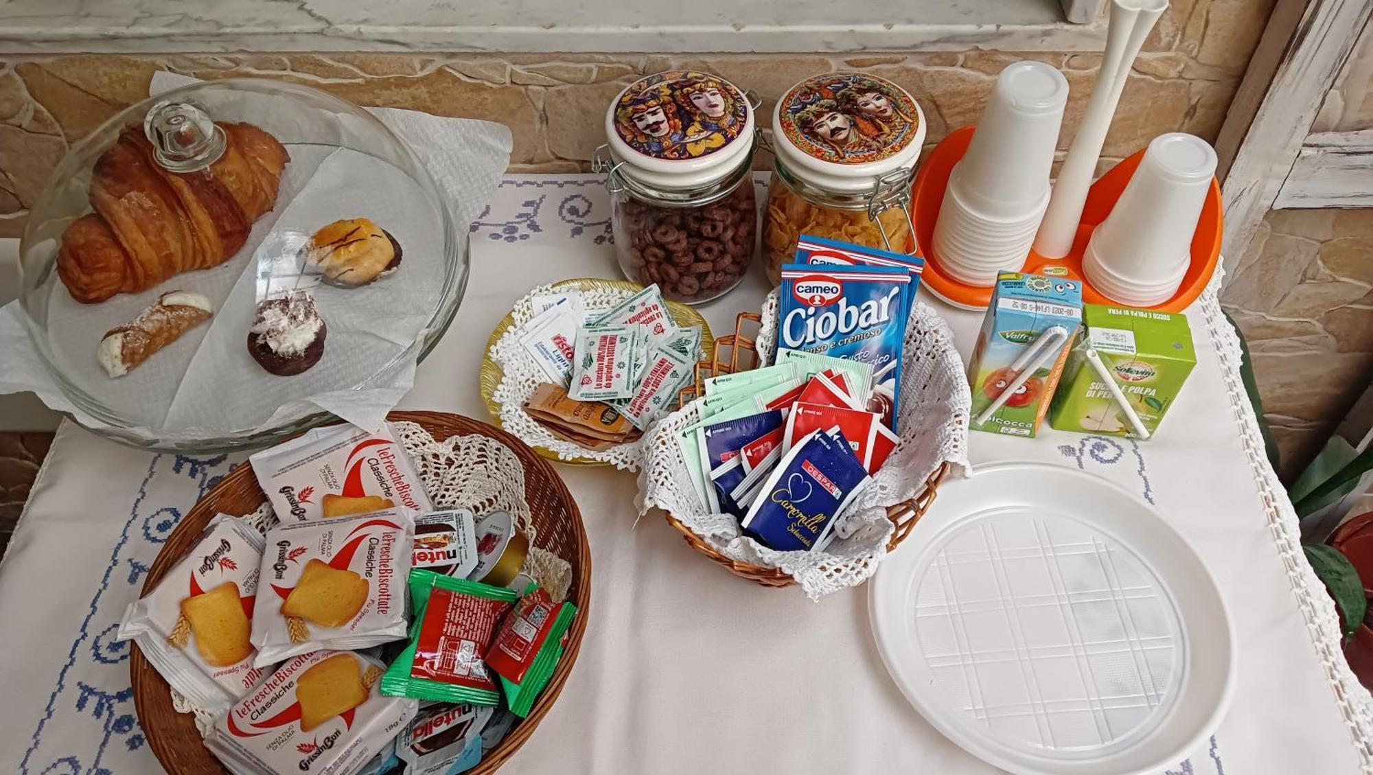 Le 3 Dee Bed and Breakfast Ρέτζιο ντι Καλάμπρια Δωμάτιο φωτογραφία