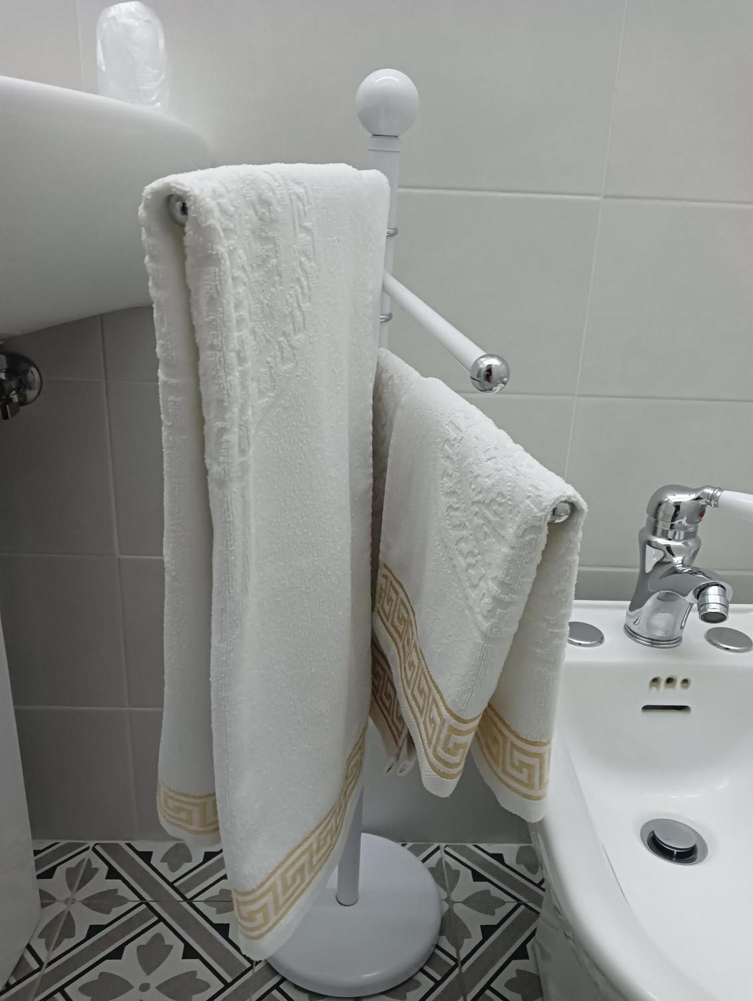 Le 3 Dee Bed and Breakfast Ρέτζιο ντι Καλάμπρια Δωμάτιο φωτογραφία
